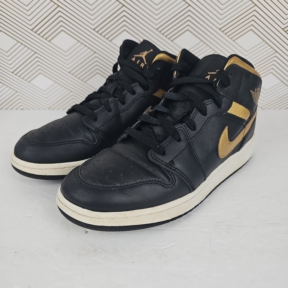Nike Air Jordan 1 Mid Black Metallic Gold White Youth 6.5Y DQ8423-071